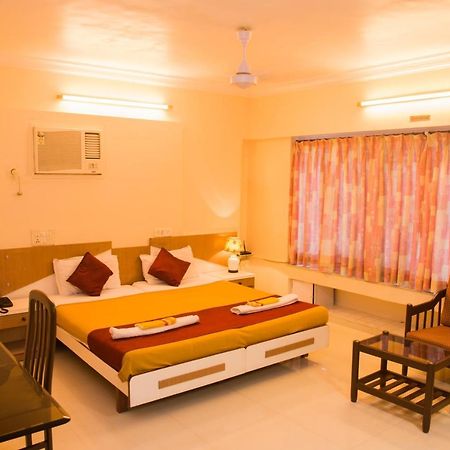 Livewel Serviced Apartments Bombaim Exterior foto